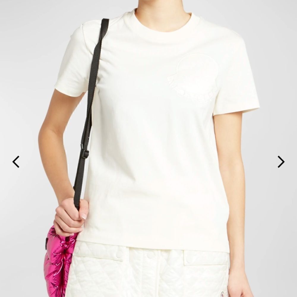 Moncler
Short Sleeve Cotton T-Shirt with Logo Embroidery